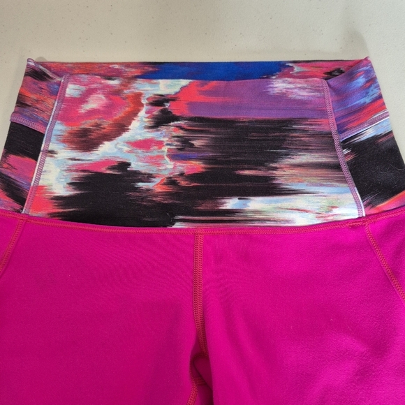 Lululemon Pink Wunder Under Crop Leggings - Size 4 - Picture 8 of 14